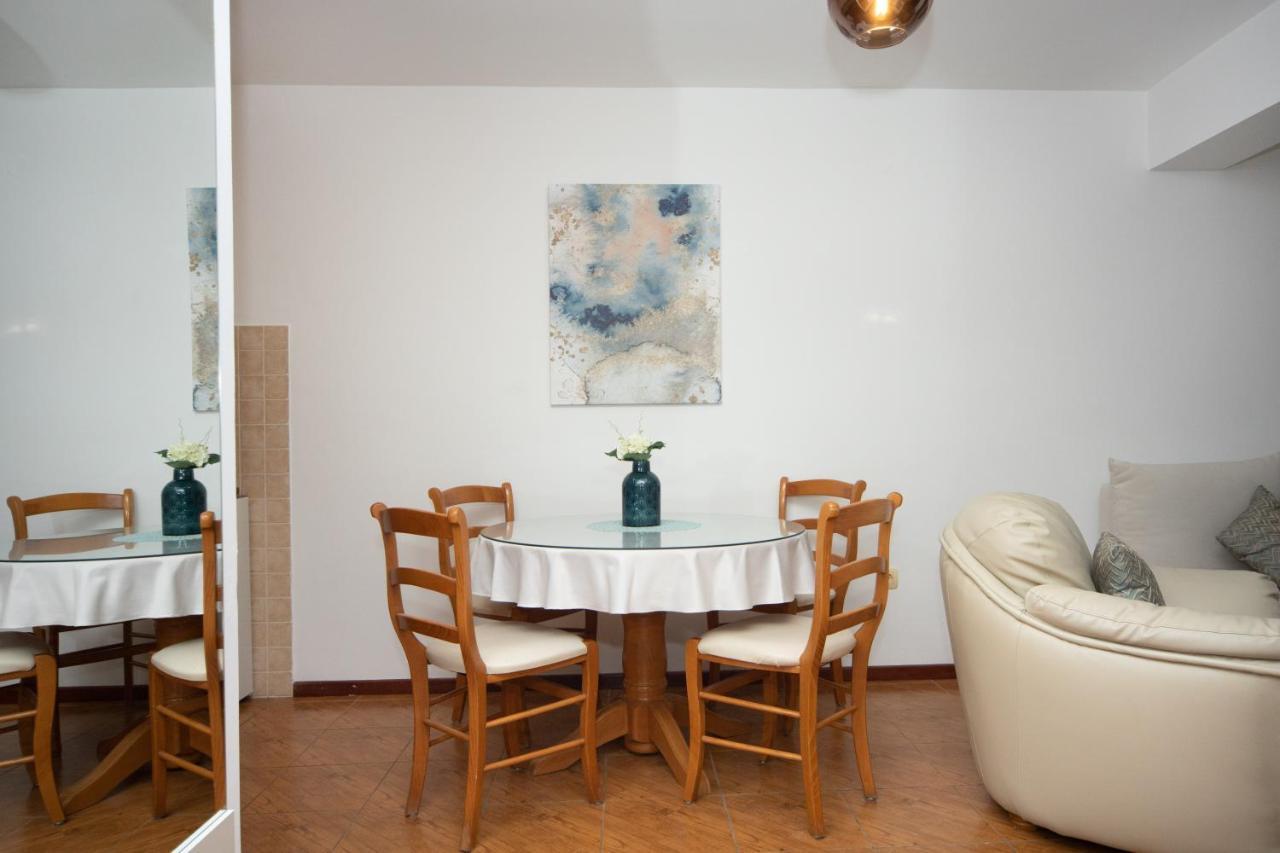 Apartments Adeona ティヴァト エクステリア 写真