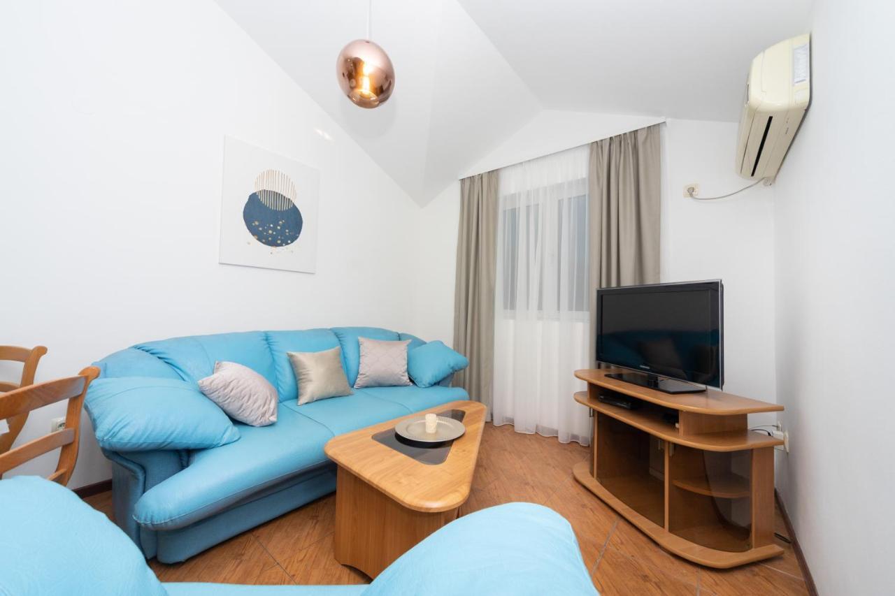 Apartments Adeona ティヴァト エクステリア 写真